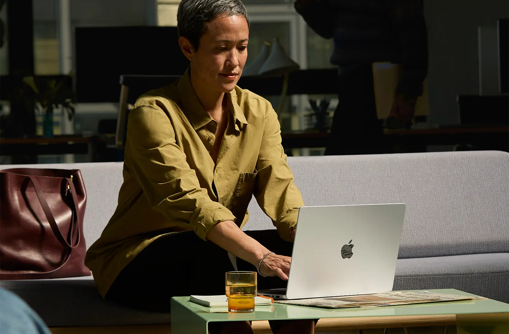 Diagnostyka baterii w MacBookach Apple – objawy, testy i naprawa